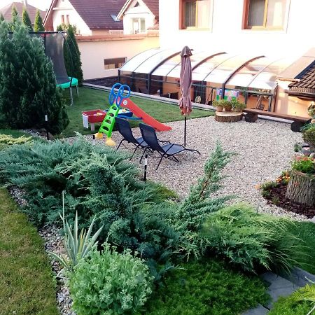 Brezno 2 Izbovy Apartman Sabi Exterior foto